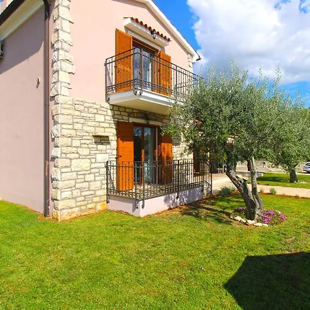 Holiday home Dean 1912 Tinjan