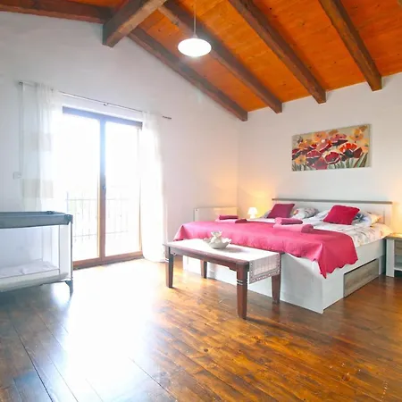 Dean 1912 Holiday home *